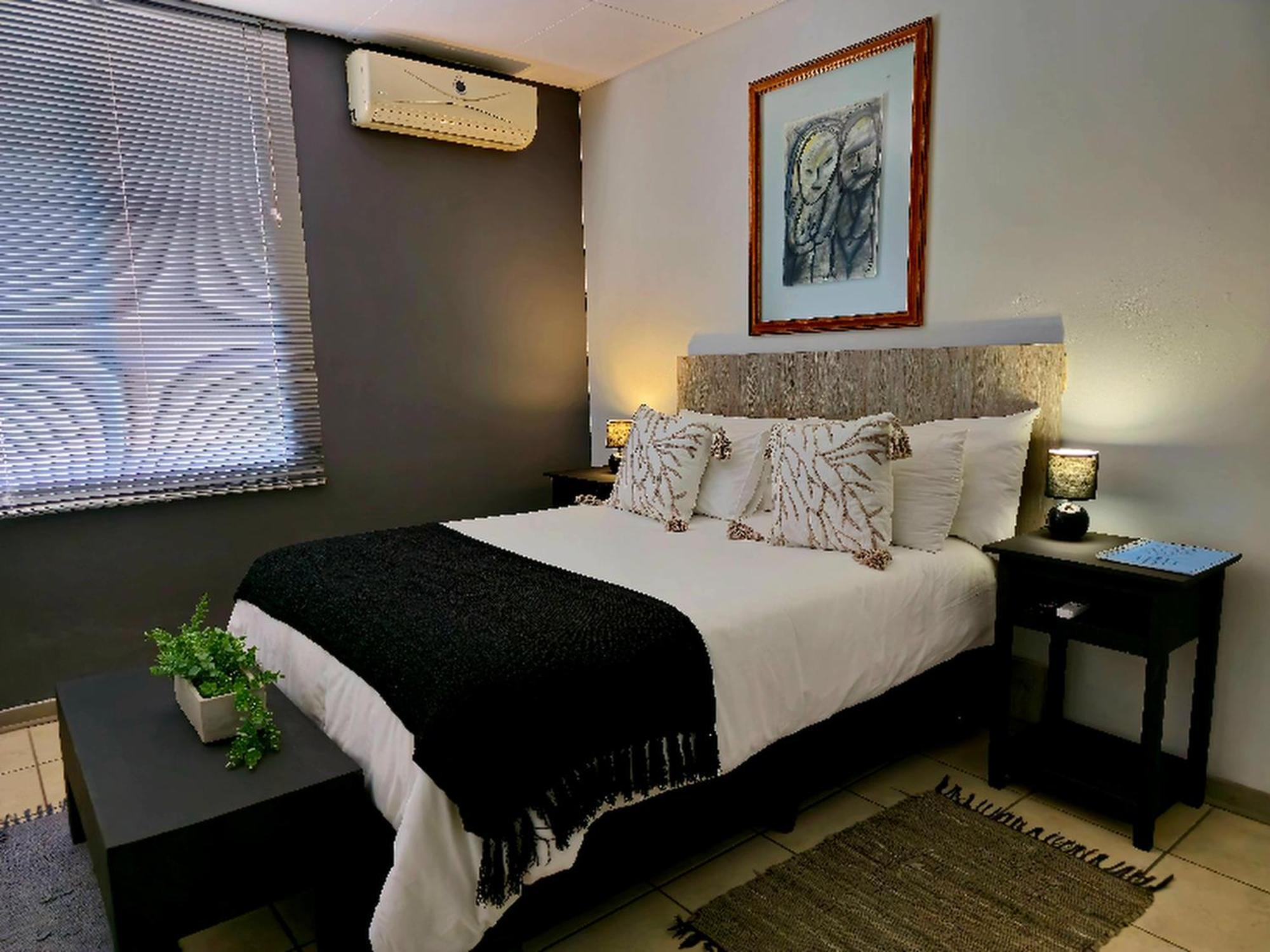 The Lantern Guesthouse Bloemfontein Extérieur photo