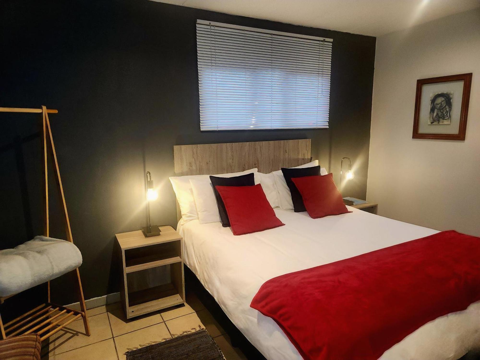 The Lantern Guesthouse Bloemfontein Extérieur photo