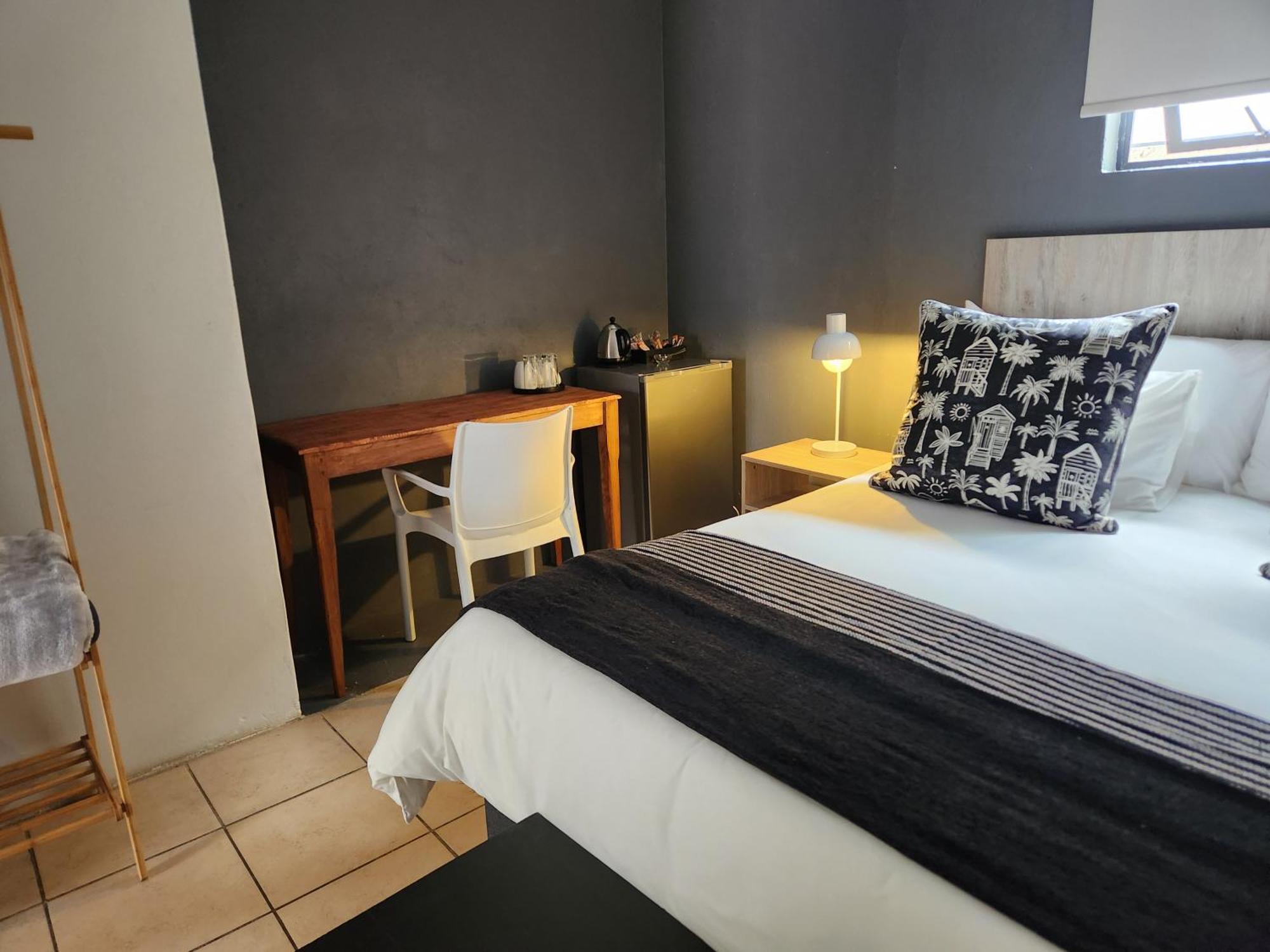 The Lantern Guesthouse Bloemfontein Extérieur photo