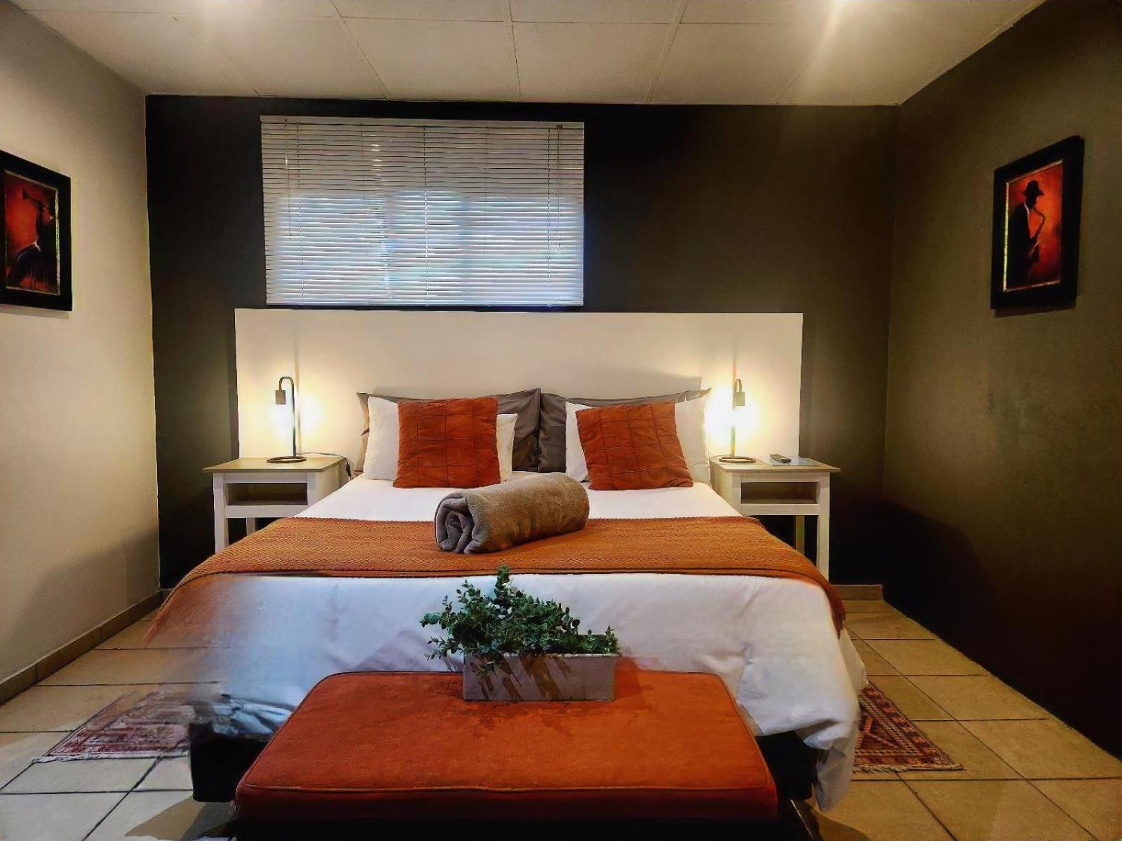 The Lantern Guesthouse Bloemfontein Extérieur photo